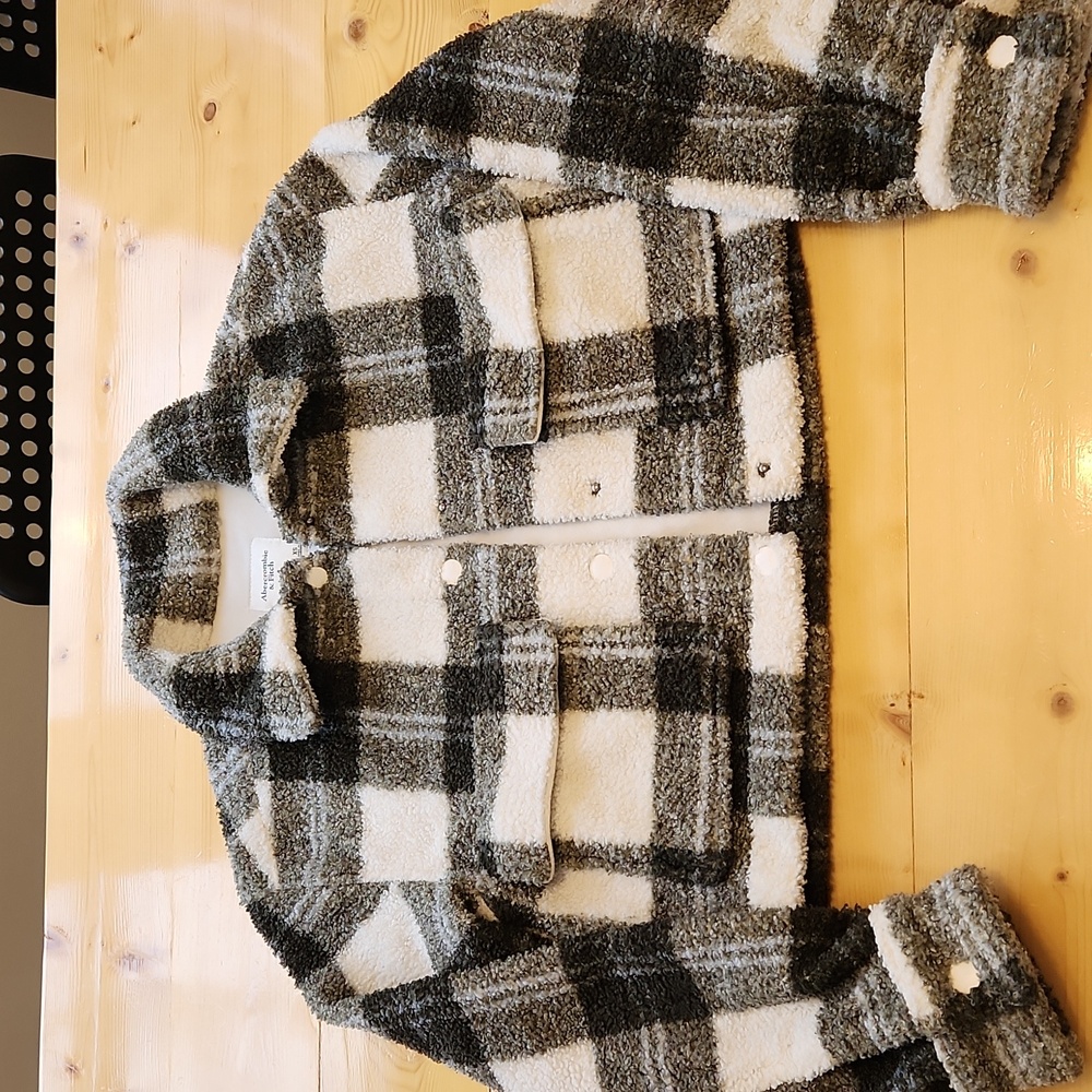 Abercrombie & Fitch Sherpa Plaid Teddy Shacket Cropped XS - Picture 11 of 17